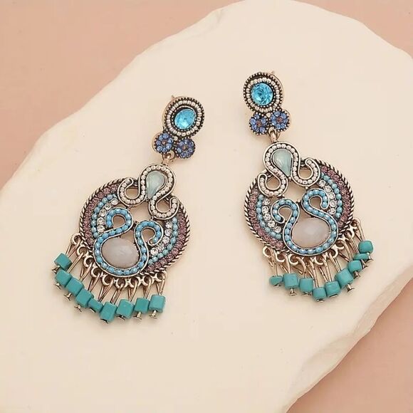 Elegant Turquoise and Gold Earrings - Picture 4 of 8